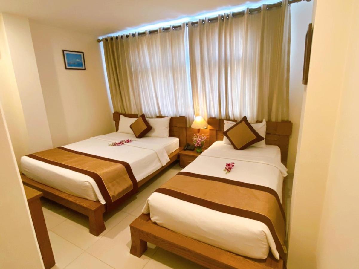 Ipeace Hotel - Bui Vien Walking Street Ho Chi Minh City Exterior photo