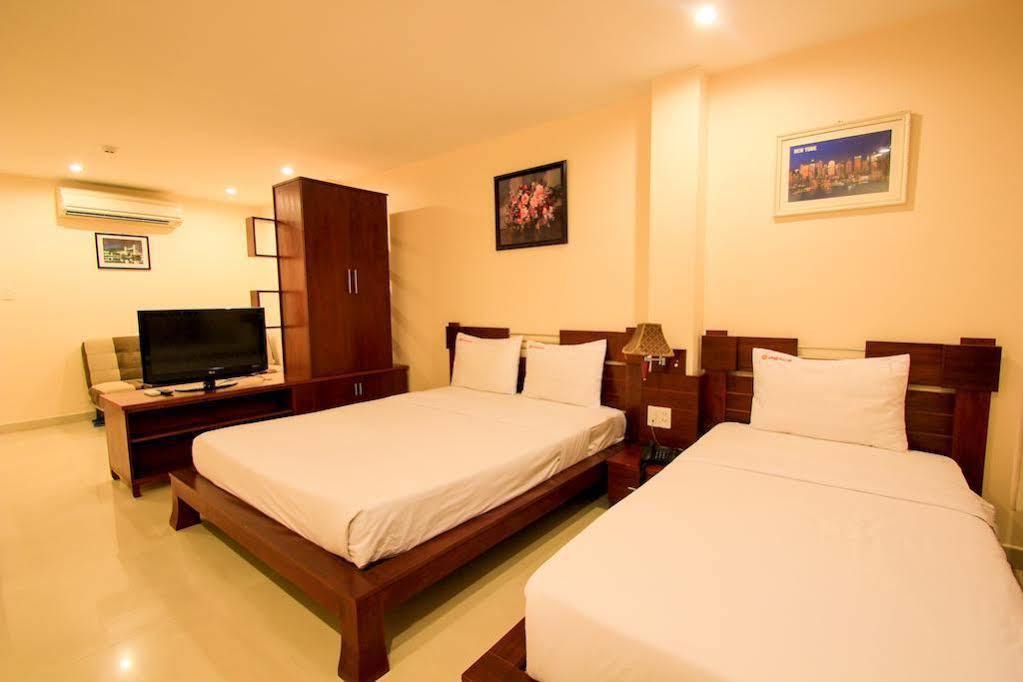 Ipeace Hotel - Bui Vien Walking Street Ho Chi Minh City Exterior photo